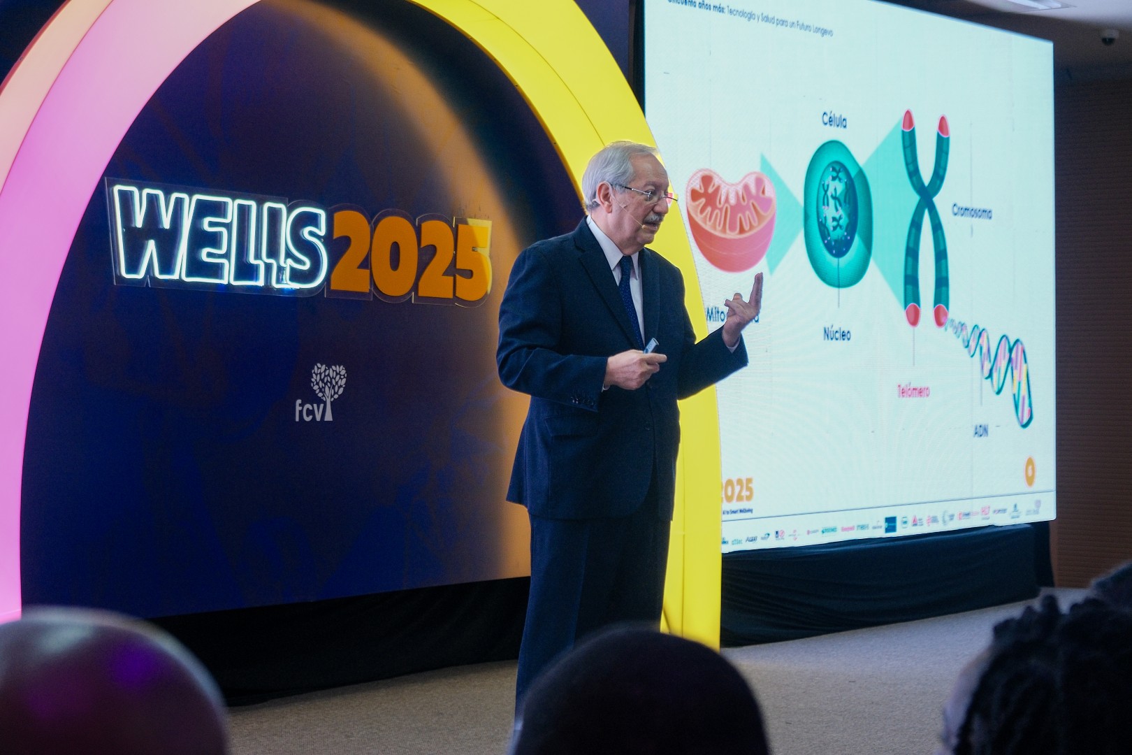 Conferencista Dr. Castillo